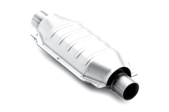 消声器的排气系统的车白色背景消声器的排气系统车白色背景