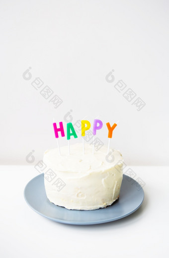 <strong>生日蛋糕</strong>奶油海绵蛋糕的登记幸福的概念的假期和生日惊喜<strong>生日蛋糕</strong>奶油海绵蛋糕的登记幸福的概念的假期和生日惊喜