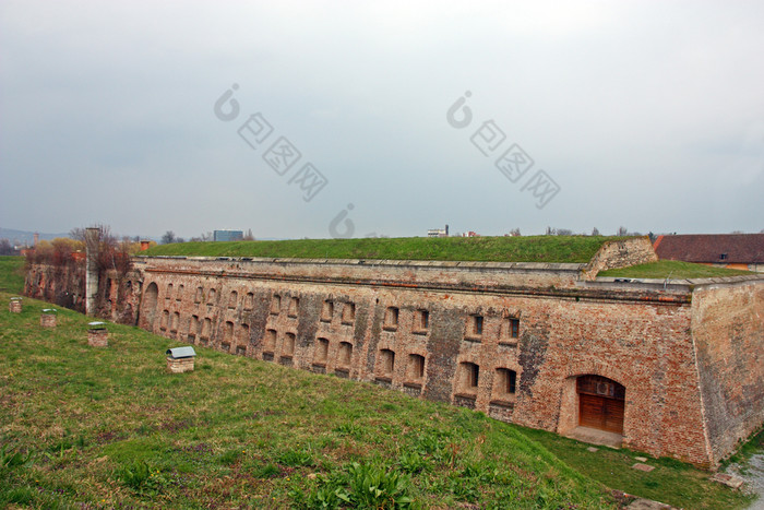 的骑士巨大的brick-walled两层楼的建筑部分的堡垒布罗德堡垒斯拉沃尼亚布罗德克罗地亚堡垒是构造的世纪国防对的奥斯曼帝国帝国