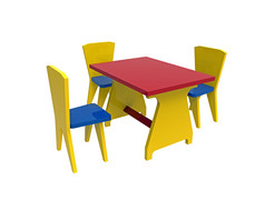 表格与三个椅子色彩斑斓的木玩具呈现白色背景