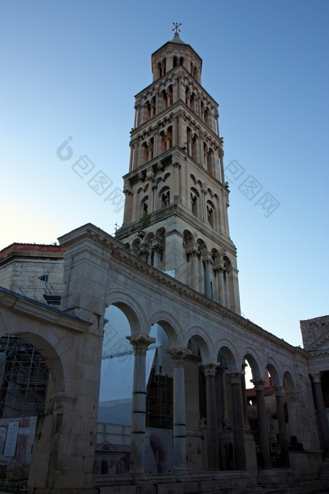 视图的贝尔塔的大教堂圣多米尼乌斯放置的宫戴克里先历史中心分裂克罗地亚