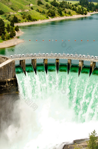水电电大坝溢出水开放盖茨