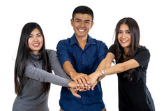 肖像三个亚洲模型与休闲西装与手协调行动白色背景友谊和团队合作概念包括裁剪路径