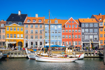 哥本哈根丹麦五月色彩斑斓的建筑新端口哥本哈根城市丹麦
