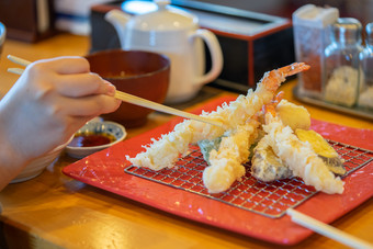 炸虾面糊著名的日本食物受欢迎的主要食物国家食物概念健康的食物新鲜的