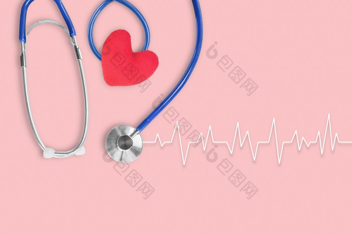 蓝色的听诊器医疗与红色的心和心电图粉红色的背景的想法为健康哪概念复制空间为文本