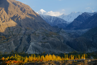 自然景观视图雪封顶喀拉昆仑山脉山范围日落时间秋天季节纳加尔谷吉尔吉特巴尔蒂斯坦<strong>巴基斯坦</strong>