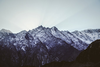美丽的景观<strong>风景</strong>日落优先偿还的黄昏<strong>雪</strong>封顶山丘山山峰喀拉昆仑山脉范围对清晰的蓝色的天空戈贾尔hunza吉尔吉特巴尔蒂斯坦巴基斯坦