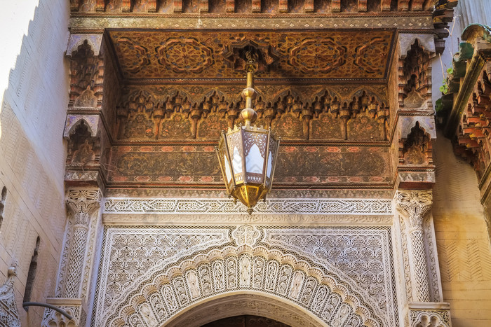 美丽的古老的摩洛哥艺术装饰的城市做了什么木雕刻天花板古董灯和阿拉伯式花纹艺术的墙非盈利系统巴厘岛摩洛哥