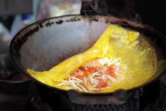 <strong>垫泰国泰国</strong>菜基于大米面条炸<strong>泰国</strong>蛋包装古老的锅