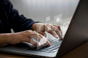 业务人使用电脑互联网银行的密码将显示的屏幕附近的图标云计算技术捕捉生活方式和保密信息