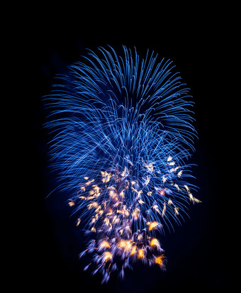 色彩斑斓的烟花新一年节日午夜