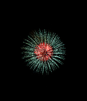 色彩斑斓的烟花与马赛克效果的晚上新一年节日