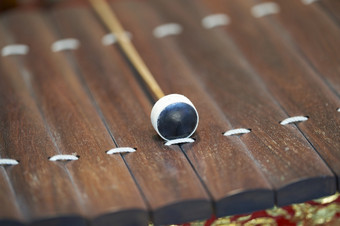 关闭泰国老音乐仪器古董经典木木琴