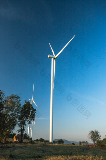 风涡轮机那可以收到和转换的动能能源从的运动的风成机械能源和的机械能源可以使用直接泵水生成电