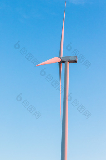 风涡轮机那可以收到和转换的<strong>动能</strong>能源从的运动的风成机械能源和的机械能源可以使用直接泵水生成电
