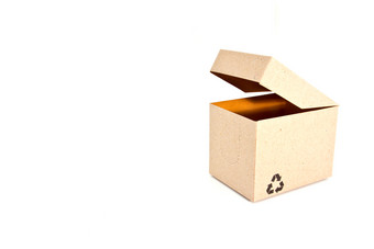纸盒子与回收象征白色背景