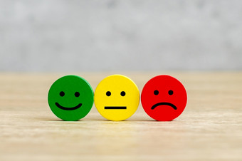 情感脸块客户选择表情符号为用户评论服务评级排名客户审查满意度情绪评价和反馈概念