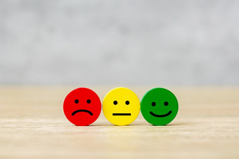情感脸块客户选择表情符号为用户评论服务评级排名客户审查满意度情绪评价和反馈概念