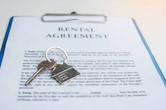 <strong>合同</strong>文档为签署<strong>合同</strong>协议真正的房地产租赁签名买和出售和保险概念