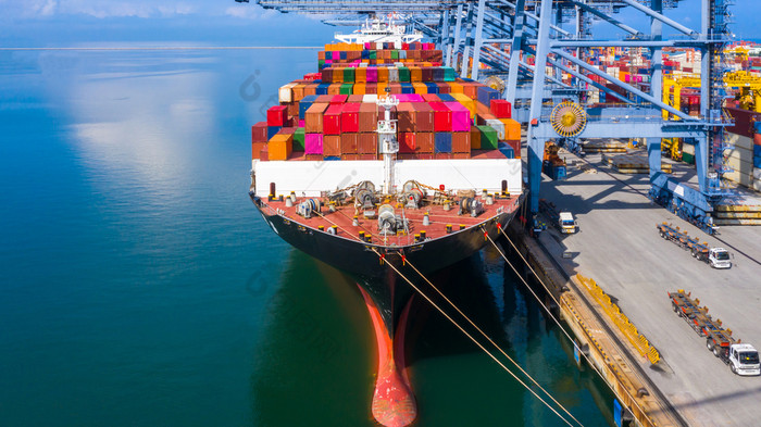 容器船携带容器盒子工业港口进口出口业务物流和运输国际容器船的开放海