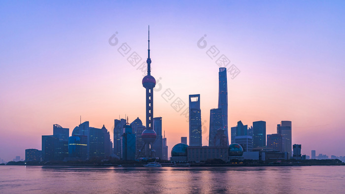 上海天际线和摩天大楼上海现代城市的黄埔河中国