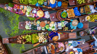 空中视图著名的浮动<strong>市场</strong>泰国的Saduak浮动<strong>市场</strong>农民出售有机<strong>产品</strong>水果蔬菜和泰国厨房游客参观船叻丕府泰国