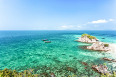 风景景观夏天时间清晰的海海滩和蓝色的天空