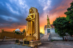 佛雕像寺庙泰国语言什么陈西佛教寺庙泰国语言什么主要旅游吸引力phitsanulok泰国7月