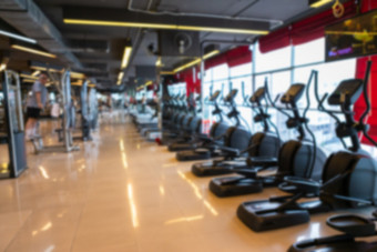 跑步机体育运动健身房室内和健身健康俱乐部与体育锻炼设备和锻炼有氧运动锻炼