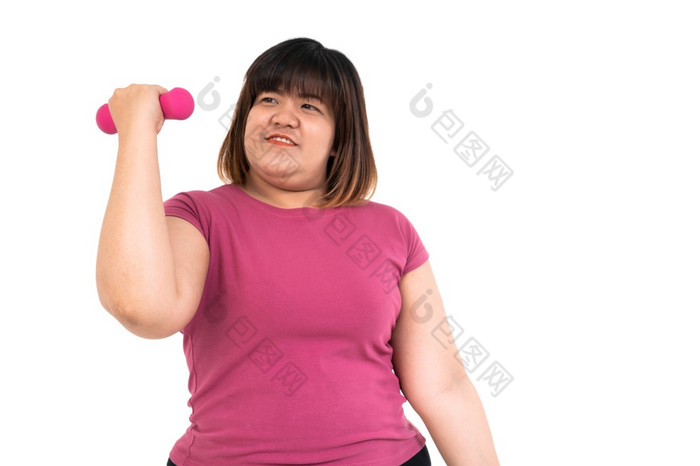 超重亚洲女人坐着和持有哑铃孤立的白色背景概念饮食健康哪和锻炼锻炼