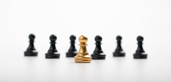 金国际象棋兵站前面其他国际象棋概念领袖必须有勇气和挑战的竞争领导和业务愿景为赢得业务游戏