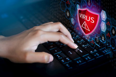 新闻输入按钮的键盘电脑保护盾病毒红色的感叹警告谨慎电脑黑暗与词病毒