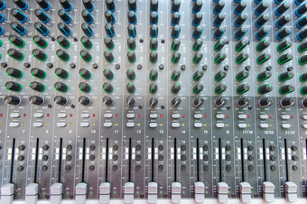 音频声音混合机控制面板前视图声音控制台按钮为调整的体积