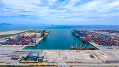 航运港口物流货物运输进口出口国际开放海空中视图从无人机相机泰国