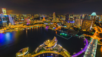 <strong>新加坡</strong>的城市颜色灯和美丽的水夜间<strong>新加坡</strong>旅行癖企业在色彩鲜艳的和的角度来看空中视图体育运动焦点模糊