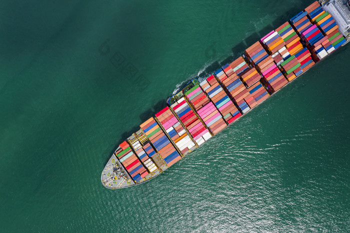 容器货物航运进口和出口业务运输物流国际服务货物容器船海洋恐惧高角视图从无人机相机