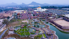 空中视图传说暹罗新泰国传统的文化公园位于芭堤雅泰国