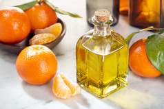橘子至关重要的石油普通话橙色石油为皮肤哪水疗中心健康按摩芳香疗法和自然医学柑橘类石油