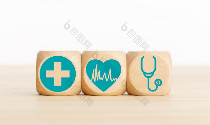 心脏病学概念木块与医疗图标表格复制空间