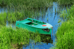 老金属划艇停泊的湖金属划艇的湖