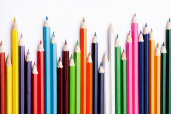 五彩缤纷的铅笔白色背景的概念业务增长学习有创意的的想法五彩缤纷的铅笔白色背景的概念业务增长学习