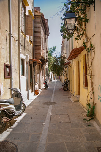 漂亮的狭窄的车道的老小镇雷西姆诺克里特岛希腊欧洲漂亮的狭窄的车道的老小镇雷西姆诺克里特岛希腊