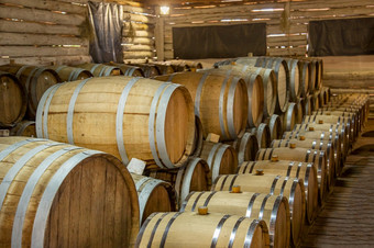 酒生产木酒桶是发现的酒庄<strong>他们</strong>是准备好了对于是已经填满木酒桶是发现的酒庄<strong>他们</strong>是准备好了对于是已经填满