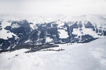 美丽的视图的<strong>雪山</strong>冬天体育运动全景的奥地利滑雪度假胜地奥地利美丽的视图的<strong>雪山</strong>冬天体育运动