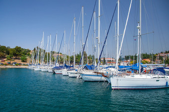 海假期视图的码头与游艇玛丽娜港口波雷克Istrian半岛克罗地亚欧洲视图的码头与游艇玛丽娜港口波雷克Istrian半岛克罗地亚欧洲