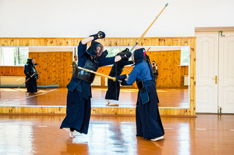 关闭剑道战斗机与shinai日本武术艺术剑战斗日本武术艺术剑战斗体育运动