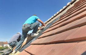 盖屋顶屋顶工作改造房子
