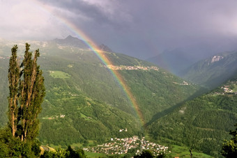 彩虹以上村山