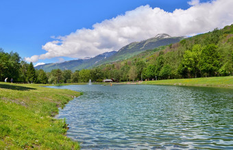美丽的视图湖休闲公园的谷的塔朗泰斯的法国阿尔卑斯<strong>山脉</strong>湖休闲公园的谷的塔朗泰斯的法国阿尔卑斯<strong>山脉</strong>